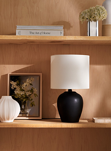 La lampe de table c&eacute;ramique noire