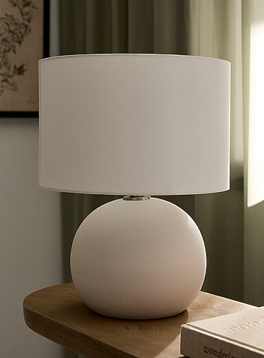 Ceramic sphere table lamp