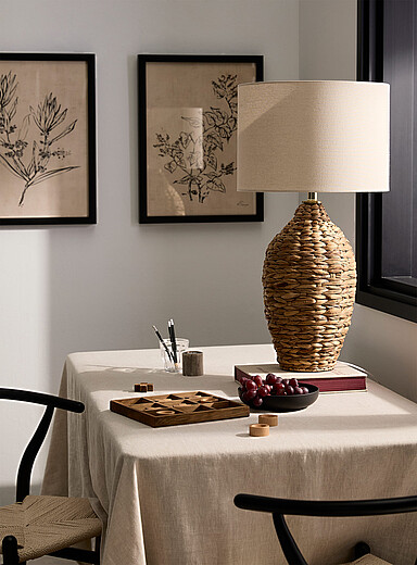 Natural rattan base table lamp
