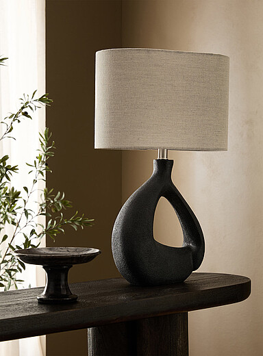 Openwork resin base table lamp | Simons Maison | | Simons