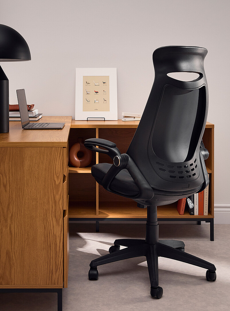 Black faux-leather office chair product image 2