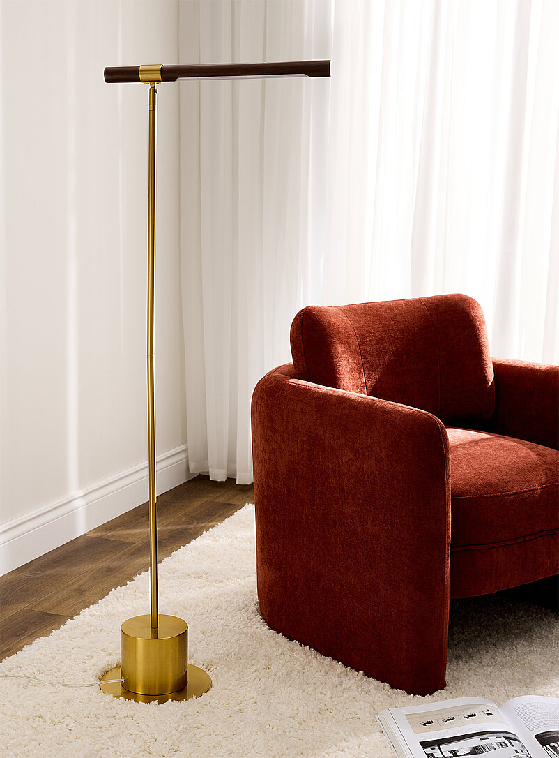Golden faux-wood floor lamp product image (primary)