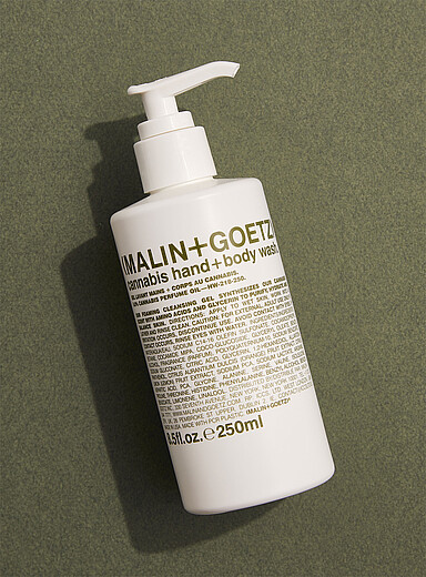 Cannabis hand and body cleansing gel