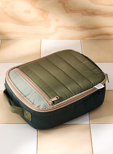 Colourful quilted lunch bag