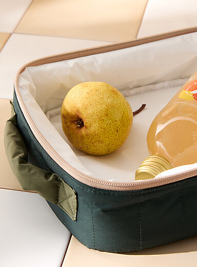 Colourful quilted lunch bag