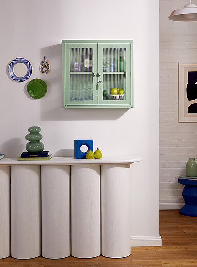 Mustard: L'armoire murale m&eacute;tallique portes verre The Kit Coquelicot