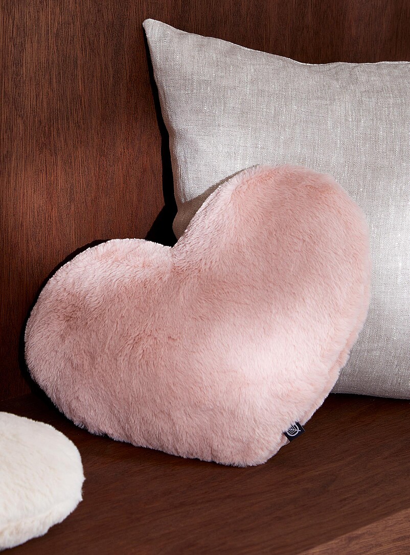 Faux-Fur Heart Cushion 40 X 28 Cm