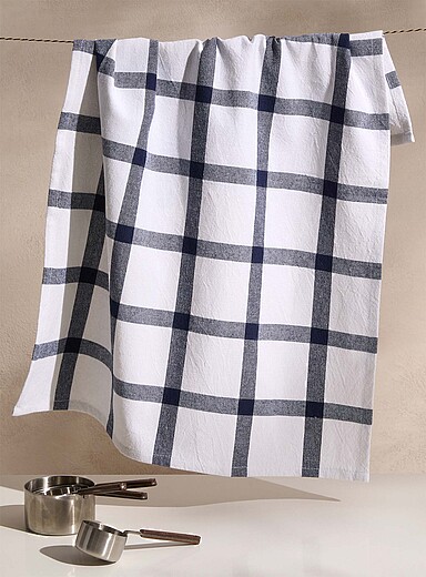 Two-tone plaid tea towel