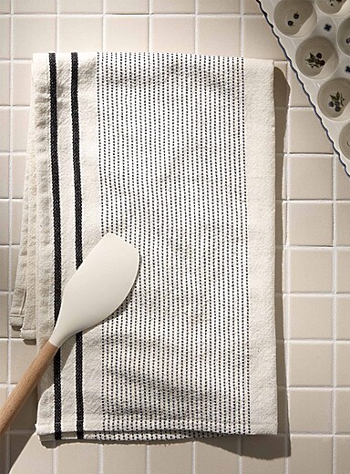 Le linge &agrave; vaisselle coton et lin rayures pointill&eacute;es