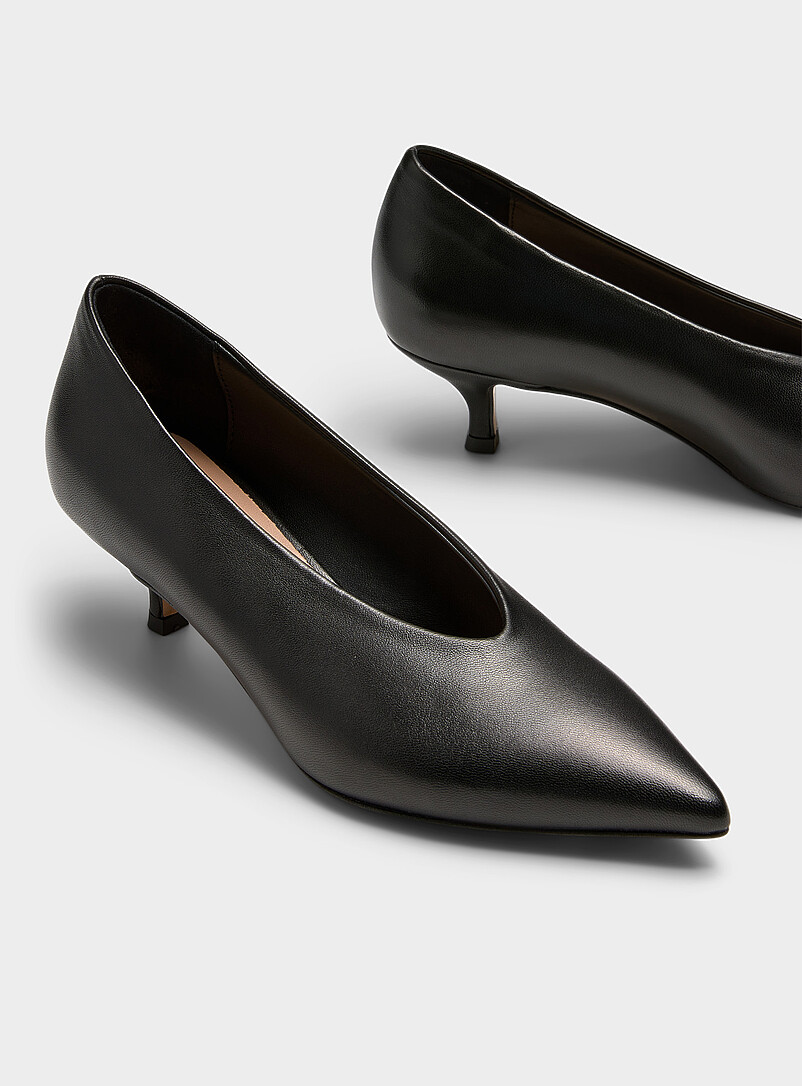 Simons Black Almond-shaped leather pumps Women <b>Exclusive collection from Italy</b> for women