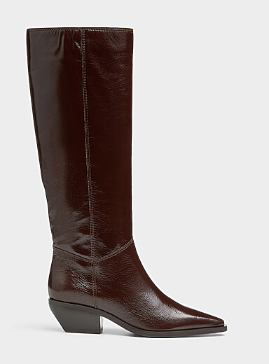 Pointed crackled leather boot <b>Exclusive collection from Italy</b> Women