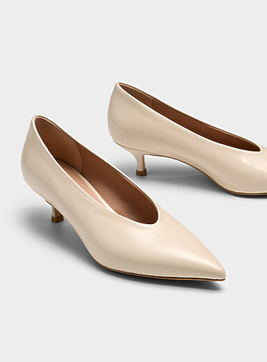 L'escarpin forme amande en cuir glac&eacute; Femme <b>Collection exclusive d'Italie</b>