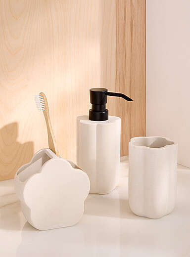 Les accessoires silhouette florale