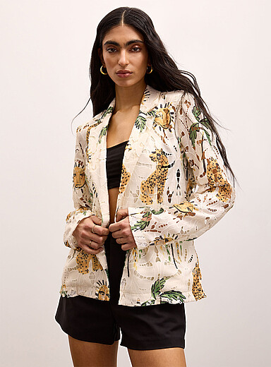 Ic&ocirc;ne Patterned Ecru Jungle pattern crocheted blazer for women