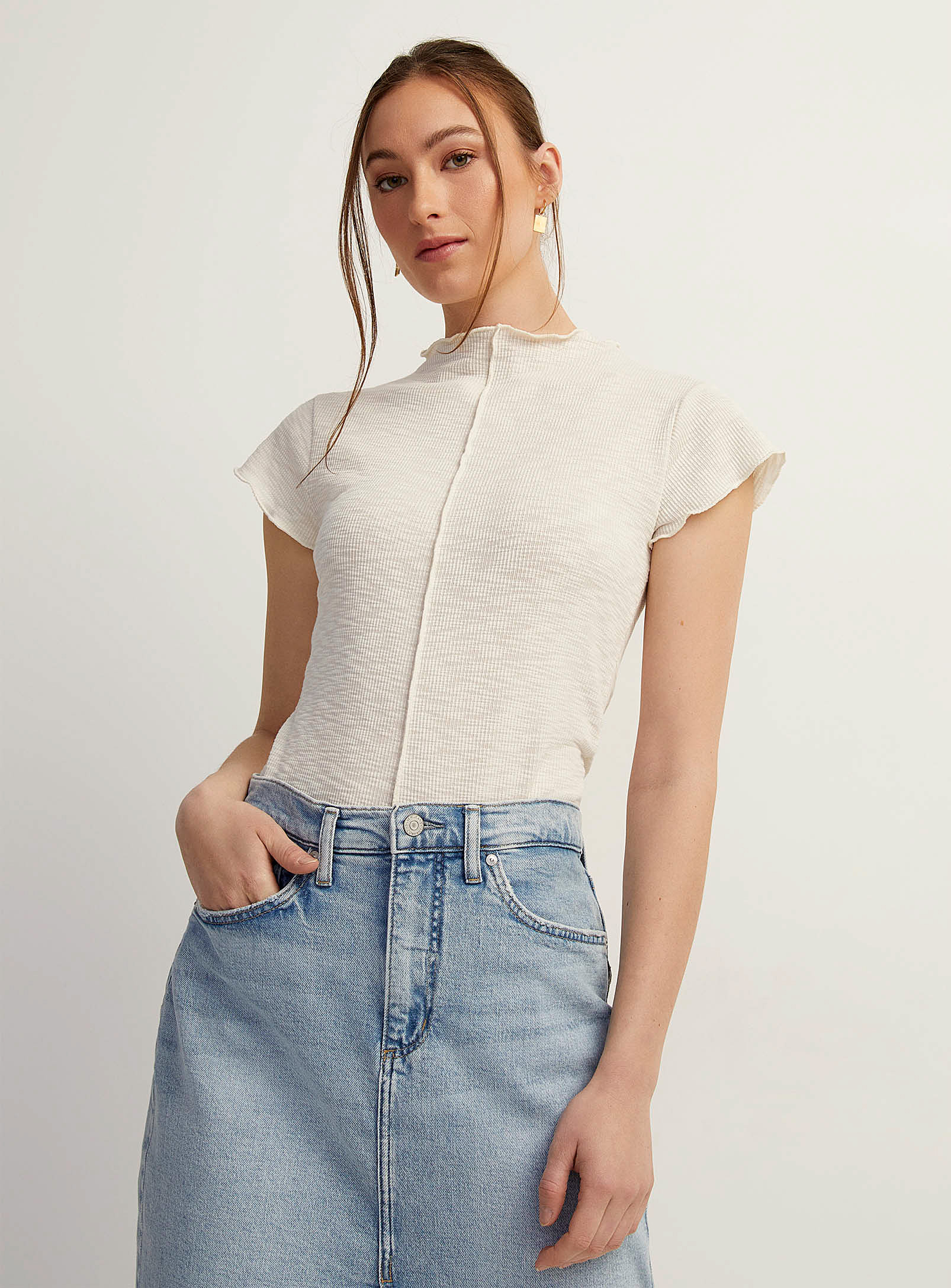 Icone Reverse Seams Textured Elongated T-shirt In Off White