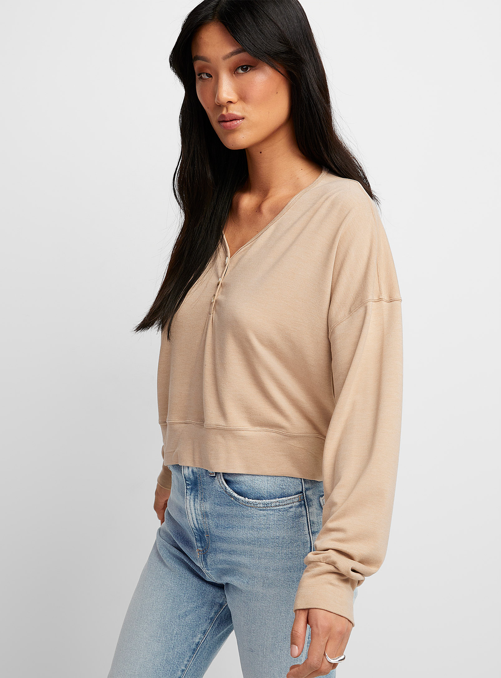 Icone Three-button Collar Ultra-soft Loose T-shirt In Brown