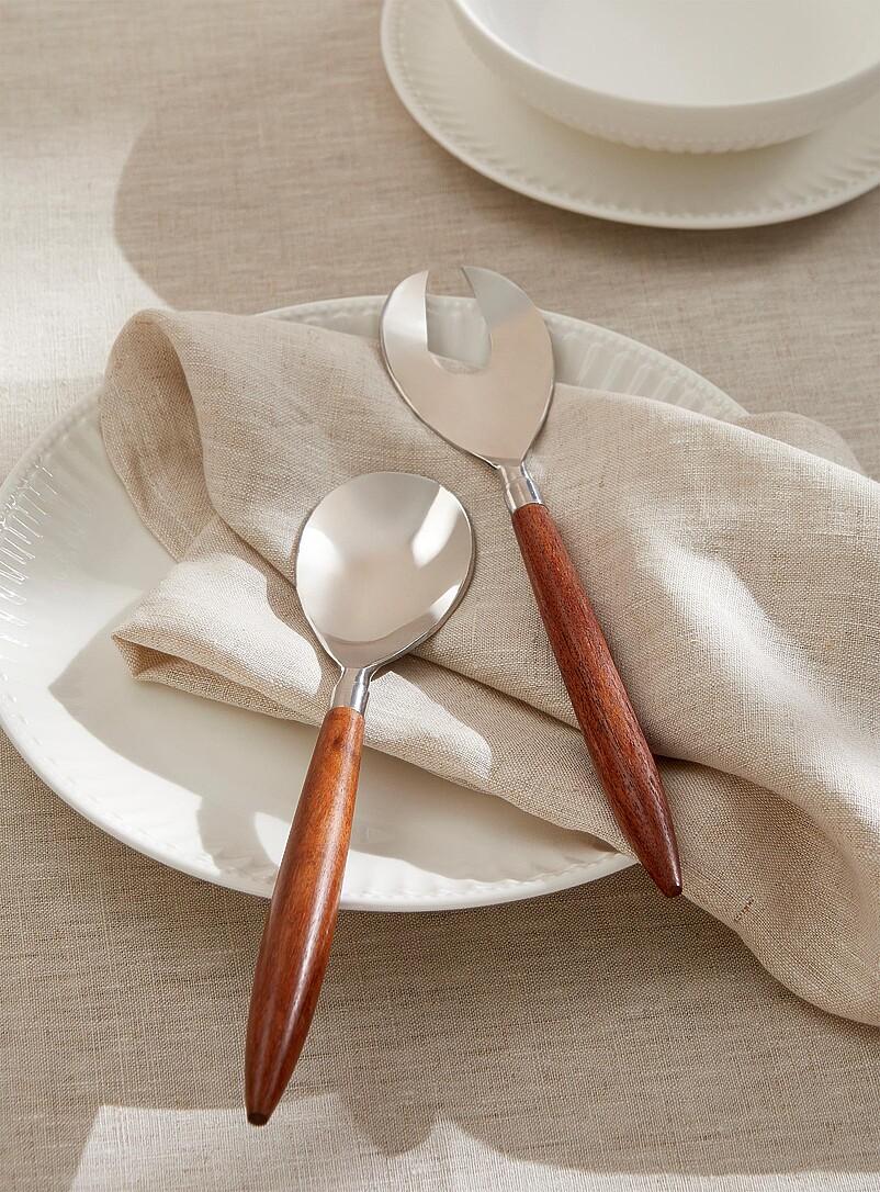 Table Severs Dining Room: Setting the Perfect Table | Simons
