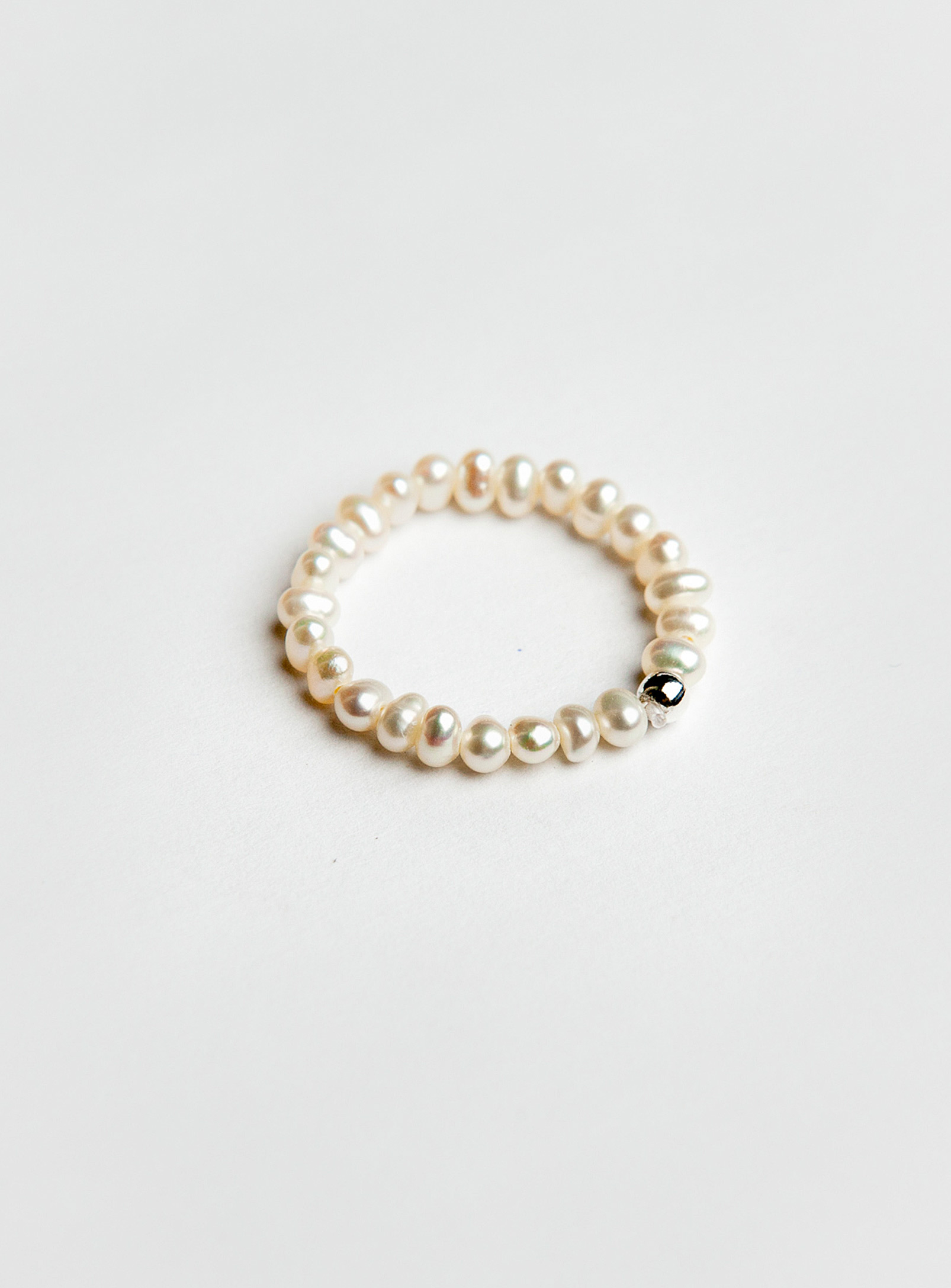 SarahBijoux - Bead and freshwater pearls band