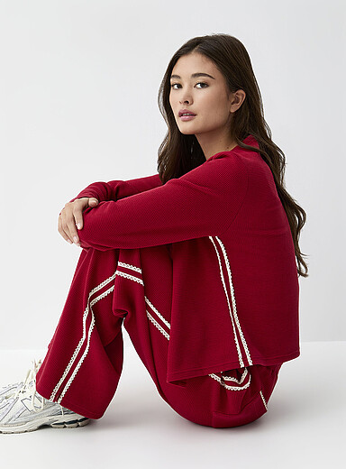 Things Between: Le cardigan gaufr&eacute; rayures crochet Rouge pour femme