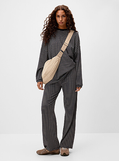 Things Between: Le pantalon taille &eacute;lastique multirayures Bleu marine - Bleu nuit pour femme