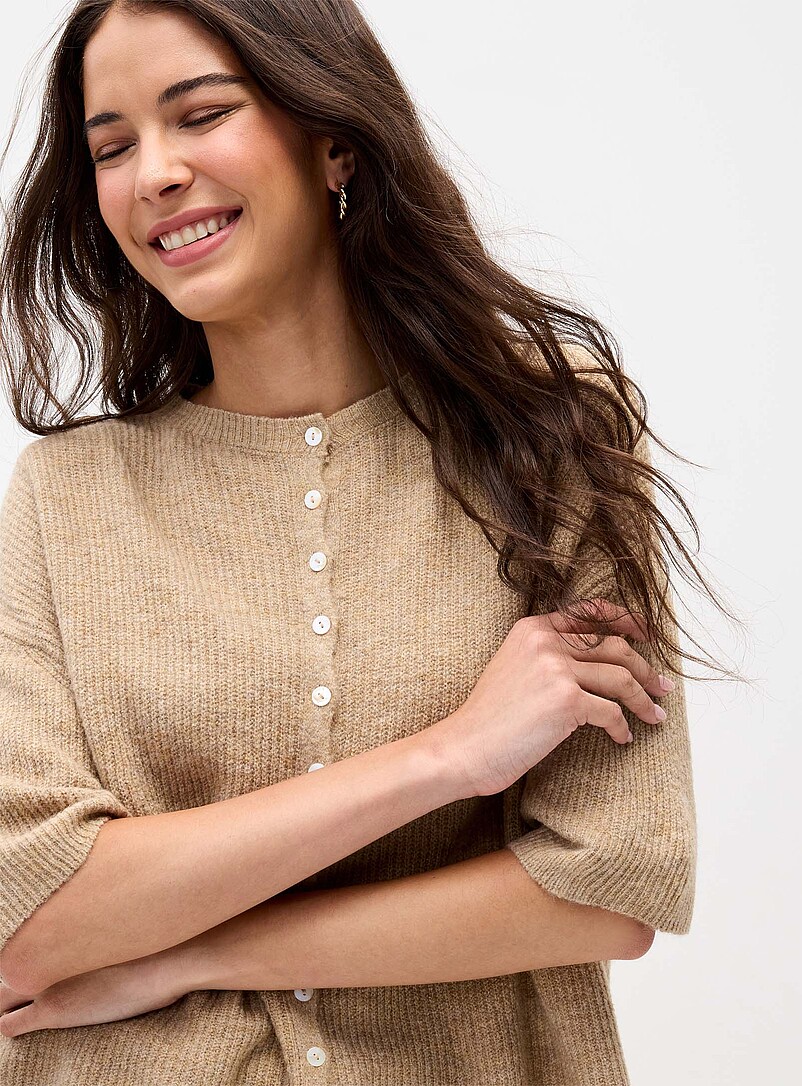 Things Between: Le cardigan manches courtes c&ocirc;tes perl&eacute;es Rouge pour femme