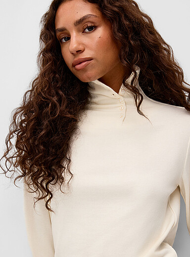 Buttoned mock-neck T-shirt