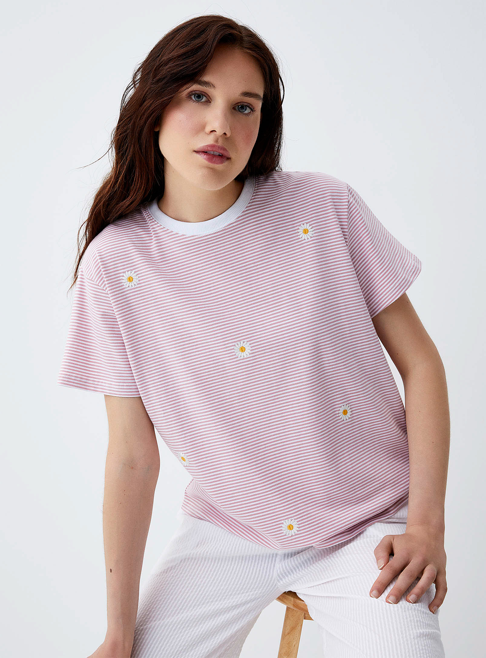 Things Between Daisies And Stripes T-shirt In Pink
