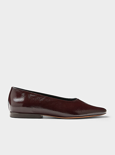 MANSUR GAVRIEL: La ballerine bout amande cuir Naplak Femme Aubergine pour femme