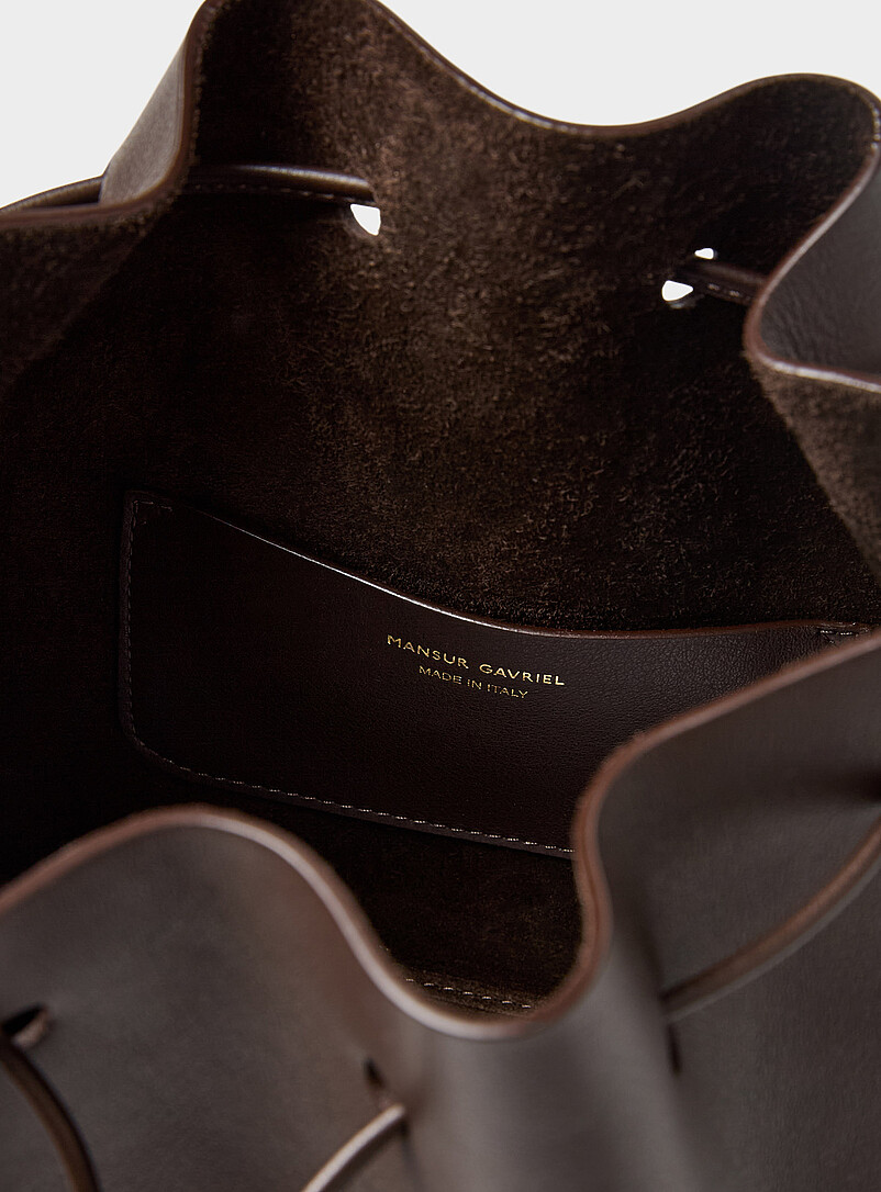 Secchio chocolate brown grained leather crossbody bag product image 3