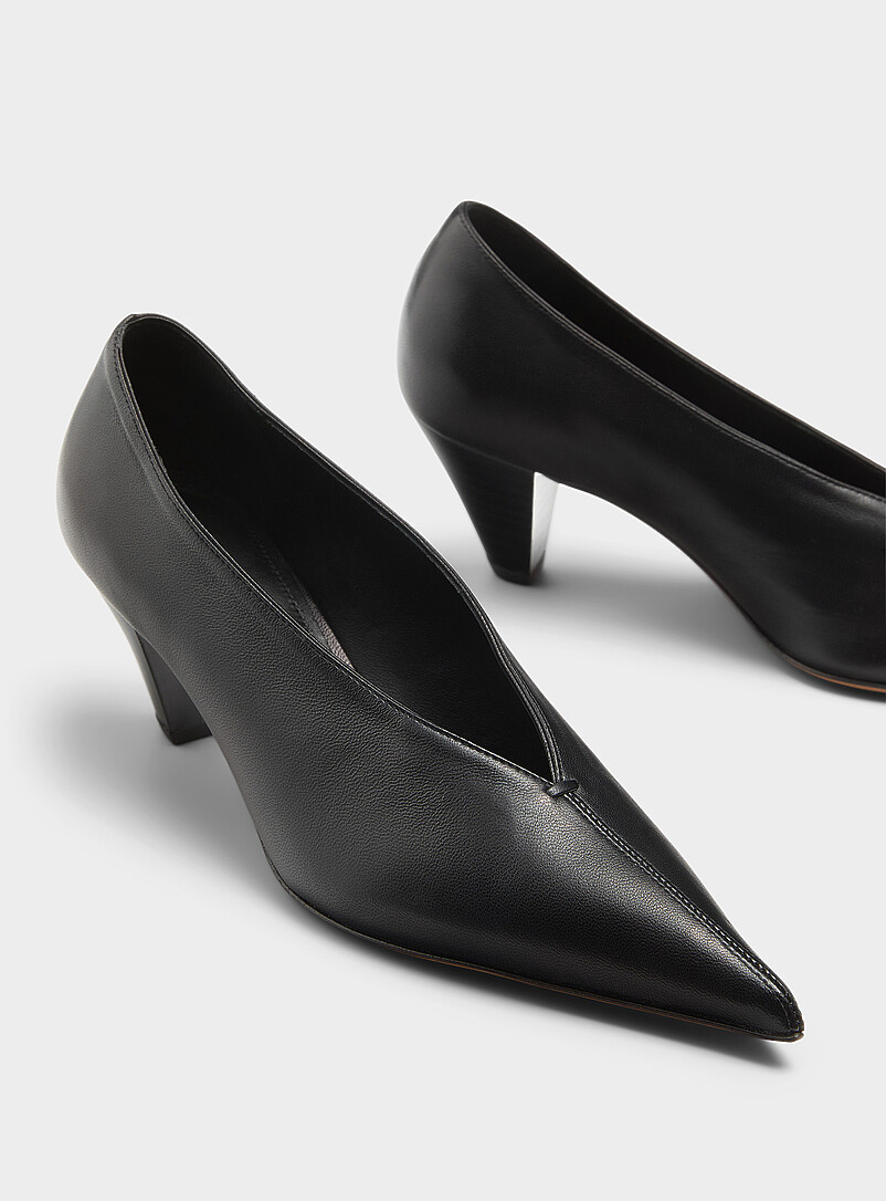 Kiki minimalist leather pumps product image (primary)