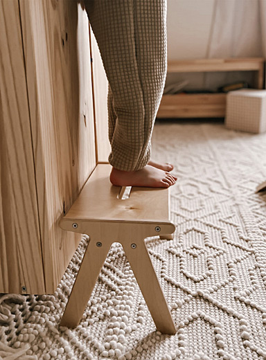 Le petit marchepied pour enfant en bois