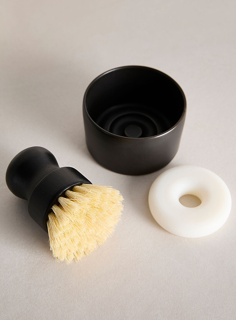 Dish brush with bar of soap 2-piece set product image 2