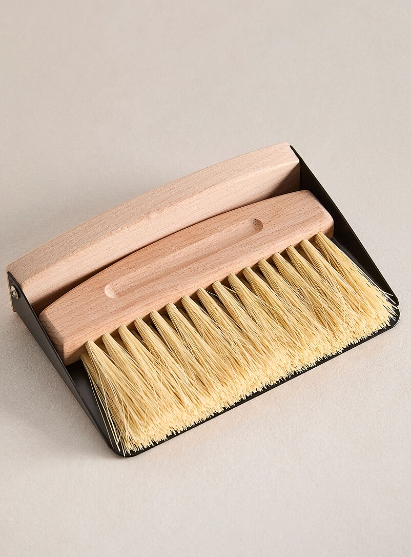 Wood and sisal table brush with dustpan 2-piece set product image 2