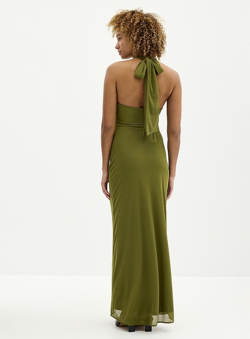 Ever New: La longue robe licou broche dor&eacute; Jayni Vert fonc&eacute; - Mousse pour femme