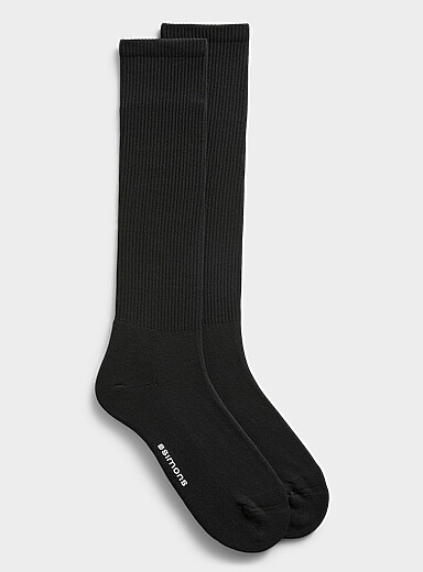 La longue chaussette c&ocirc;tel&eacute;e