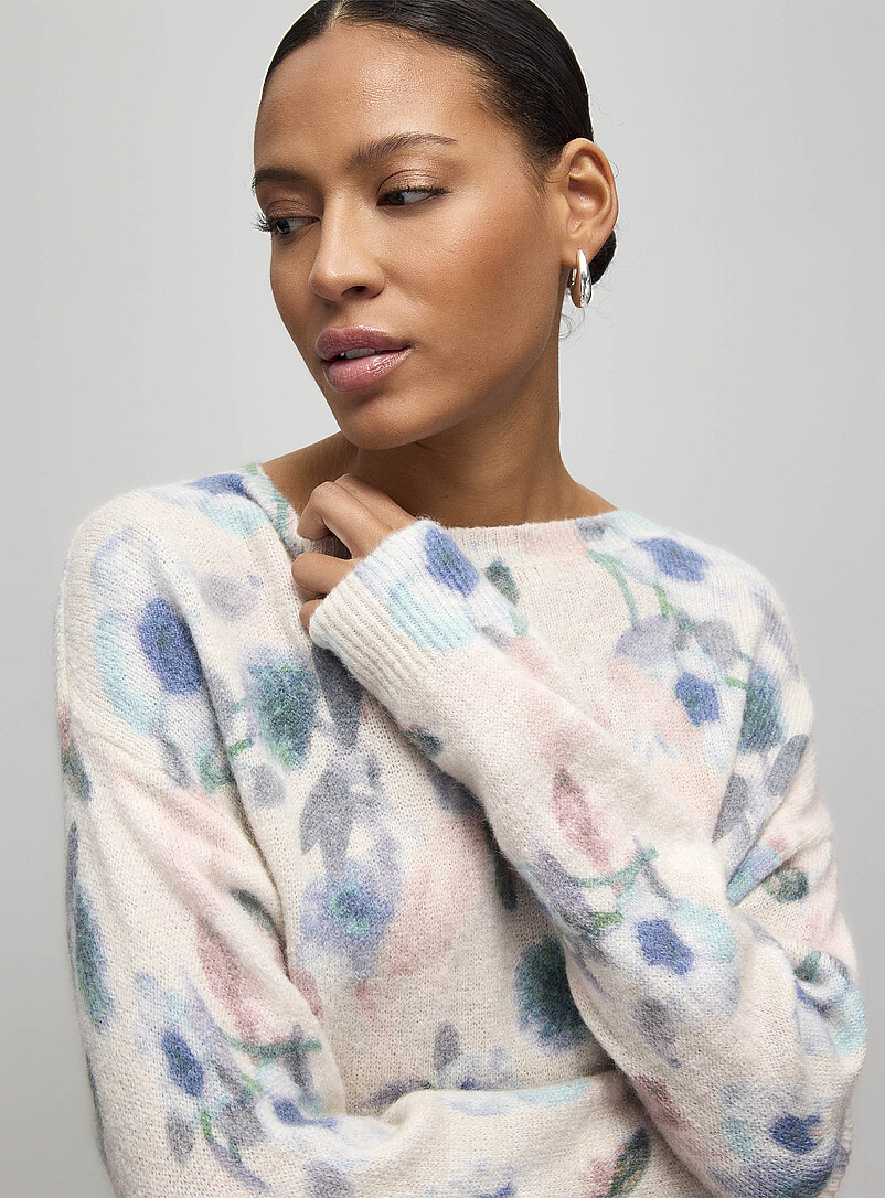 Contemporaine: Le chandail filamenteux jardin de fleurs color&eacute;es Bleu &agrave; motifs pour femme