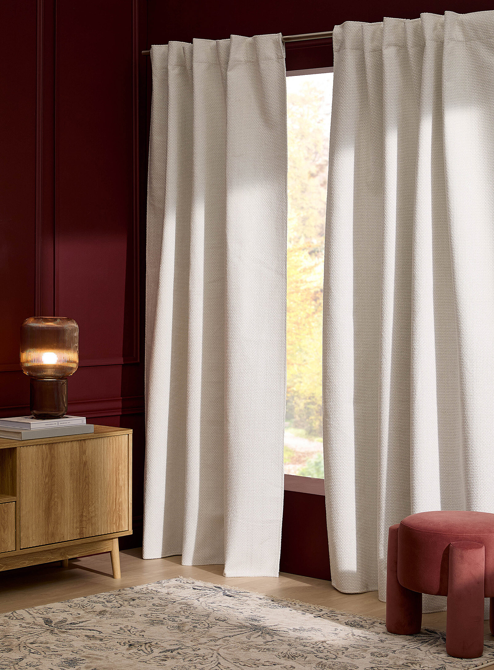 Basket-weave style velvety blackout curtain<br><b>One panel</b><br>140 x 220 cm