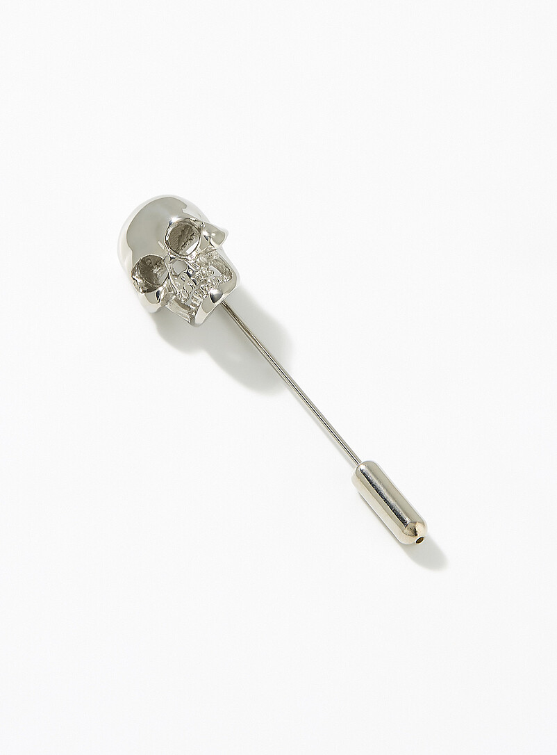 Skull Pin