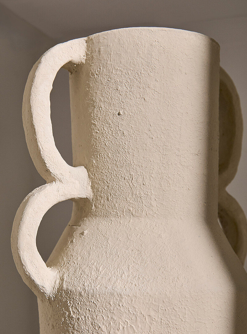 CRUSO&Euml;: Le vase terre cuite cr&egrave;me Pos&eacute;idon Ivoire - Beige cr&egrave;me