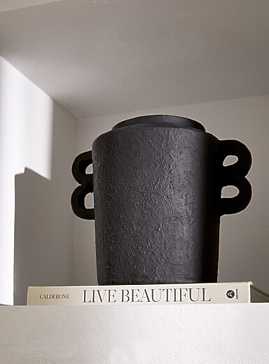 Hercules black terracotta vase