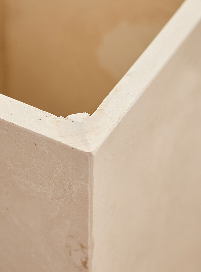 CRUSO&Euml;: La table d'appoint marbre Cubicule Milan Ivoire - Beige cr&egrave;me