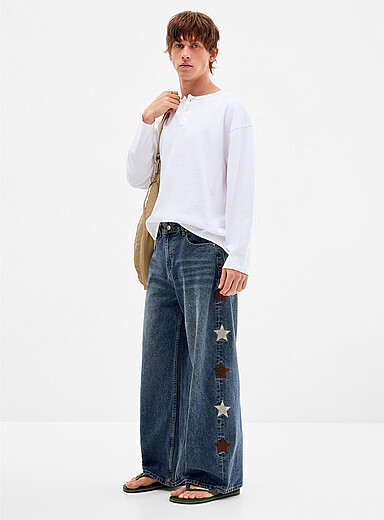 Embroidered star baggy jean Barrel fit <b>Imported from Seoul</b>