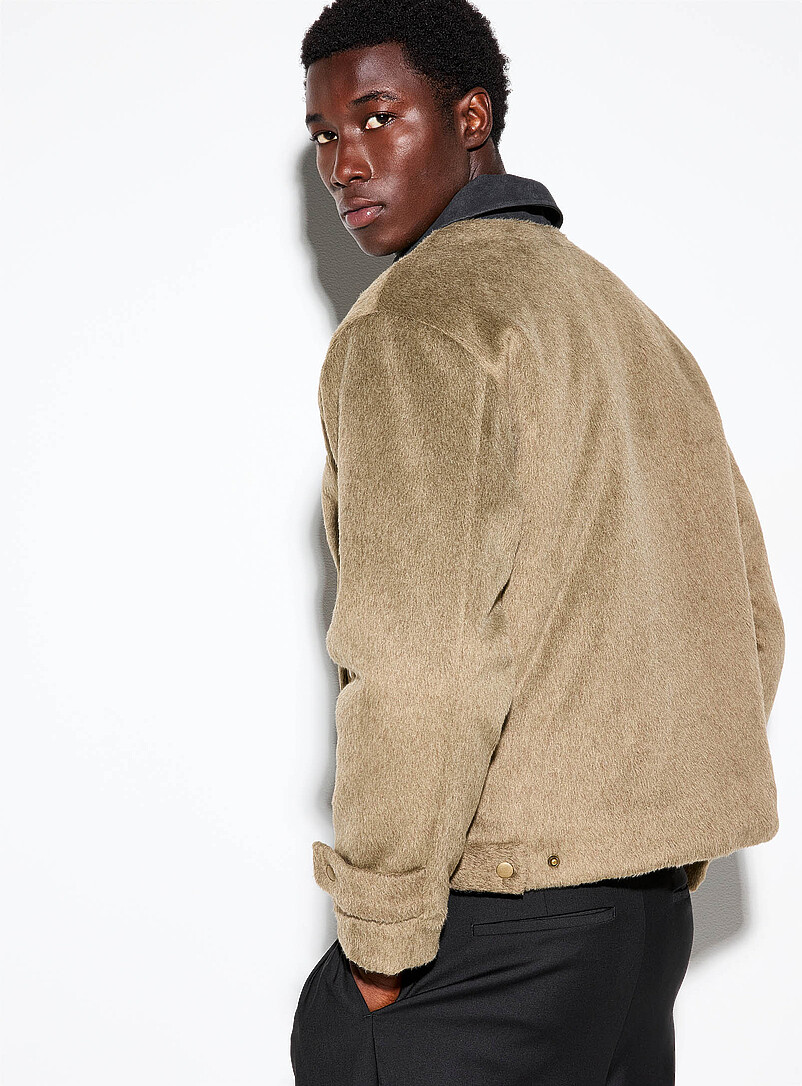 Contrast-collar fuzzy worker jacket Imported from Seoul | Le 31