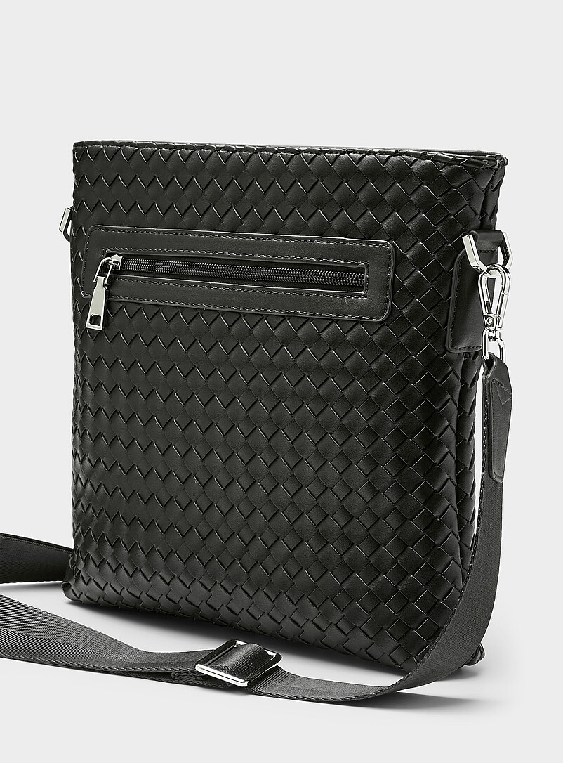 Le 31: Le sac bandouli&egrave;re effet cuir natt&eacute; Brun pour homme