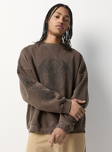 Le sweat d&eacute;lav&eacute; art gothique <b>Importation de S&eacute;oul</b>