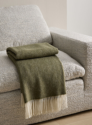 Fringed herringbone touch-of-wool throw 130 x 170 cm