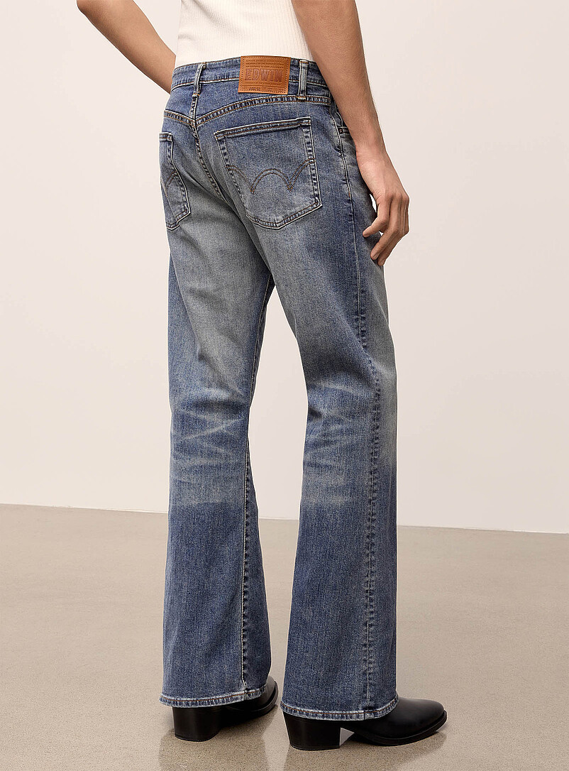 Edwin: Le jean bleu d&eacute;lav&eacute; Aomori <b>Coupe &eacute;vas&eacute;e</b> Bleu pour homme