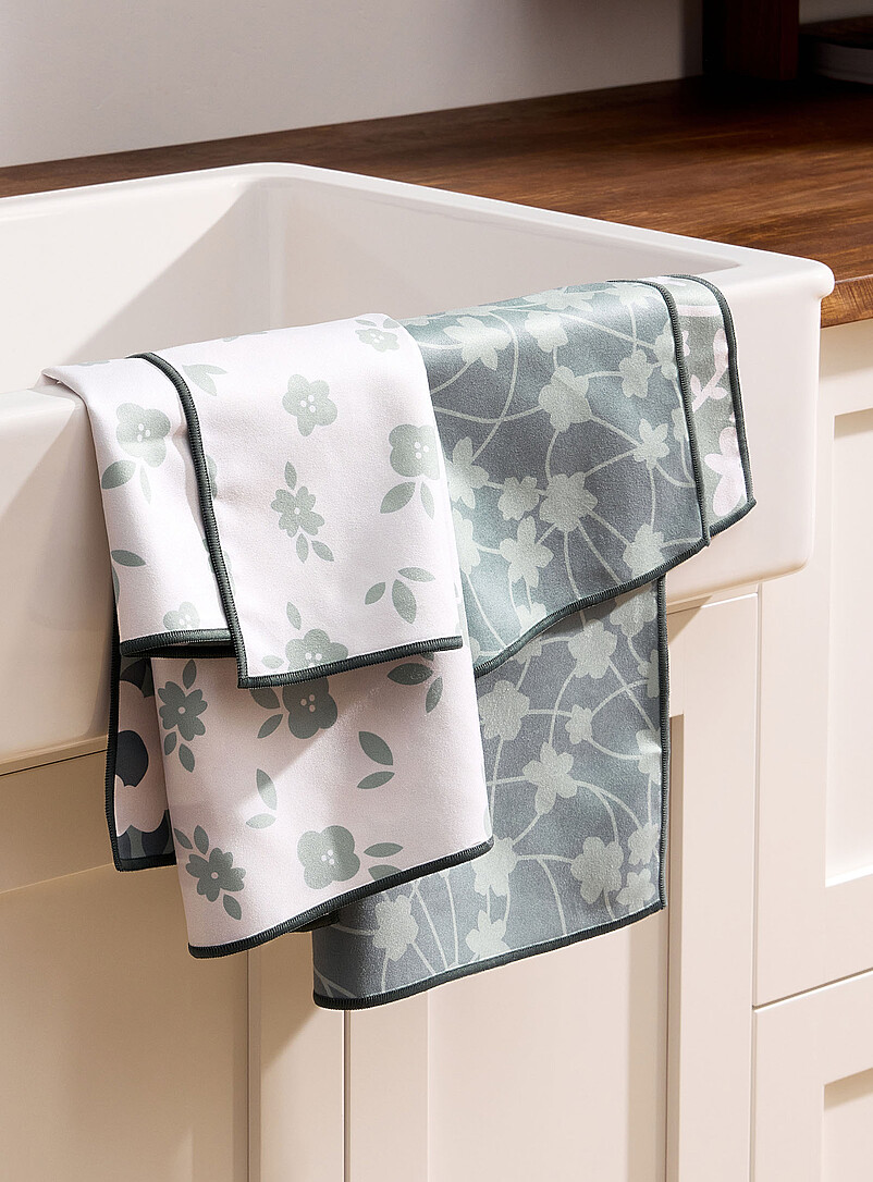 Floral pattern microfibre tea towels Set of 2 product image 2