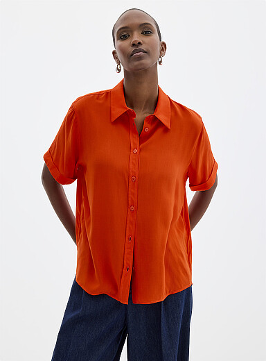 Solid flowy shirt
