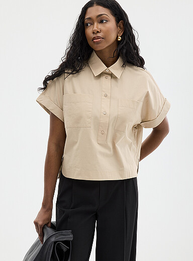 La chemise popeline carr&eacute;e poches plaqu&eacute;es